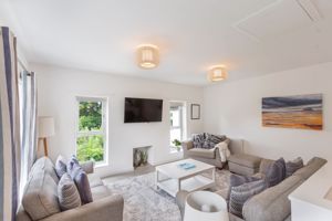 Photo 16- click for photo gallery